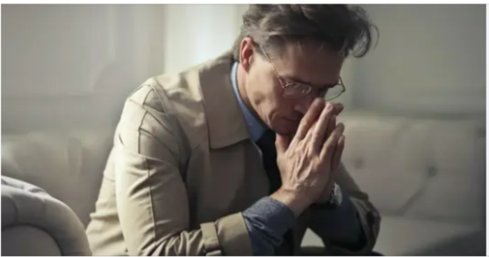 16-Year-Old Exposed Her Dad Is Cheating On Mom in Front of Whole Family