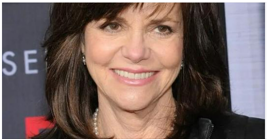 Sally Field: Embracing Aging Gracefully in Hollywood