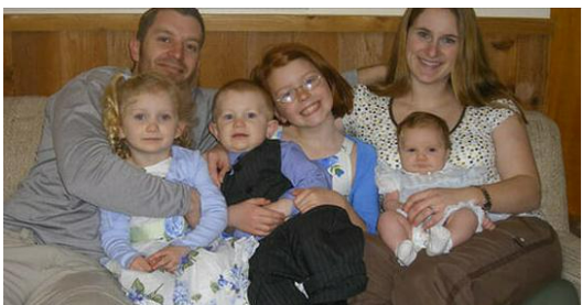 There’s a weird detail in this photo that’s freaking people out – check the first comments!