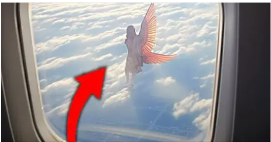 Passenger Caught A Moment That Can’t Go Unnoticed.