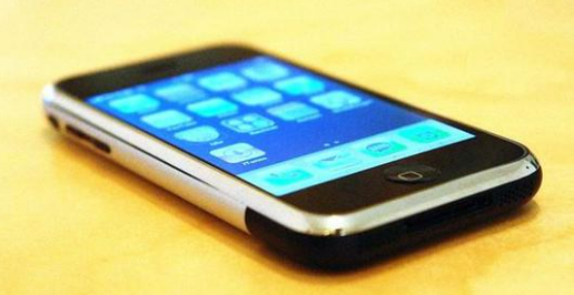 I Discovered a Secret Phone in My Husband’s Car – And It Changed Everything