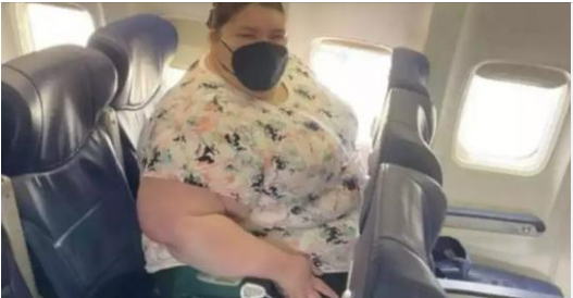 When the captain’s voice is heard speaking to the poor, heavy woman on the plane, the rich man mocks her.