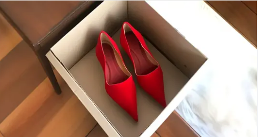 I Found Box with Shoes on My Doorstep with a Note: ‘THE ONE WHO WILL HAVE THE SAME SHOES AT YOUR BIRTHDAY PARTY TODAY WANTS TO RUIN YOUR LIFE”