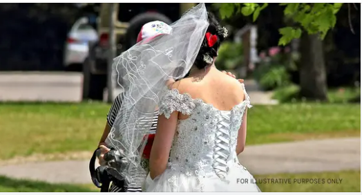 Fiancé vanishes on wedding day leaving bride at the altar — One day she gets a message request from him