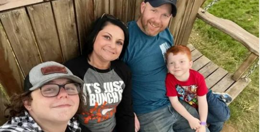 Mom of 4 carried away by hurricane in front of her family